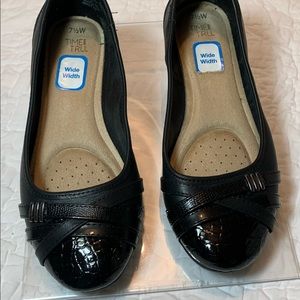 Wide Width Black Flats